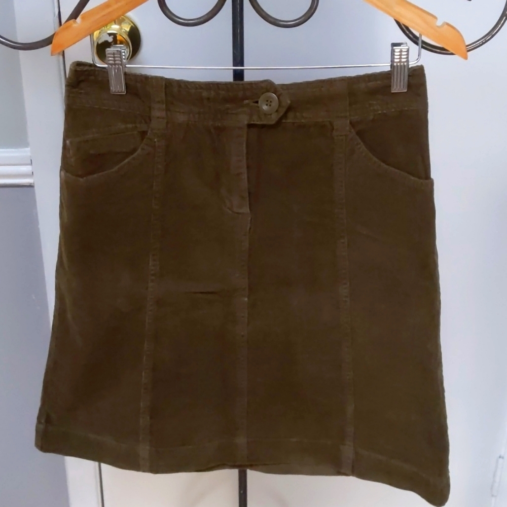 H&M Olive Green Corduroy Mini Skirt Size 8 NWOT